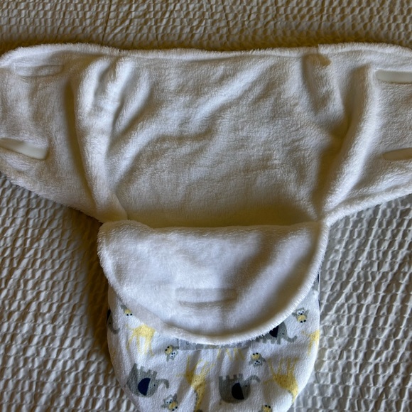 Swaddle - Picture 7 of 7